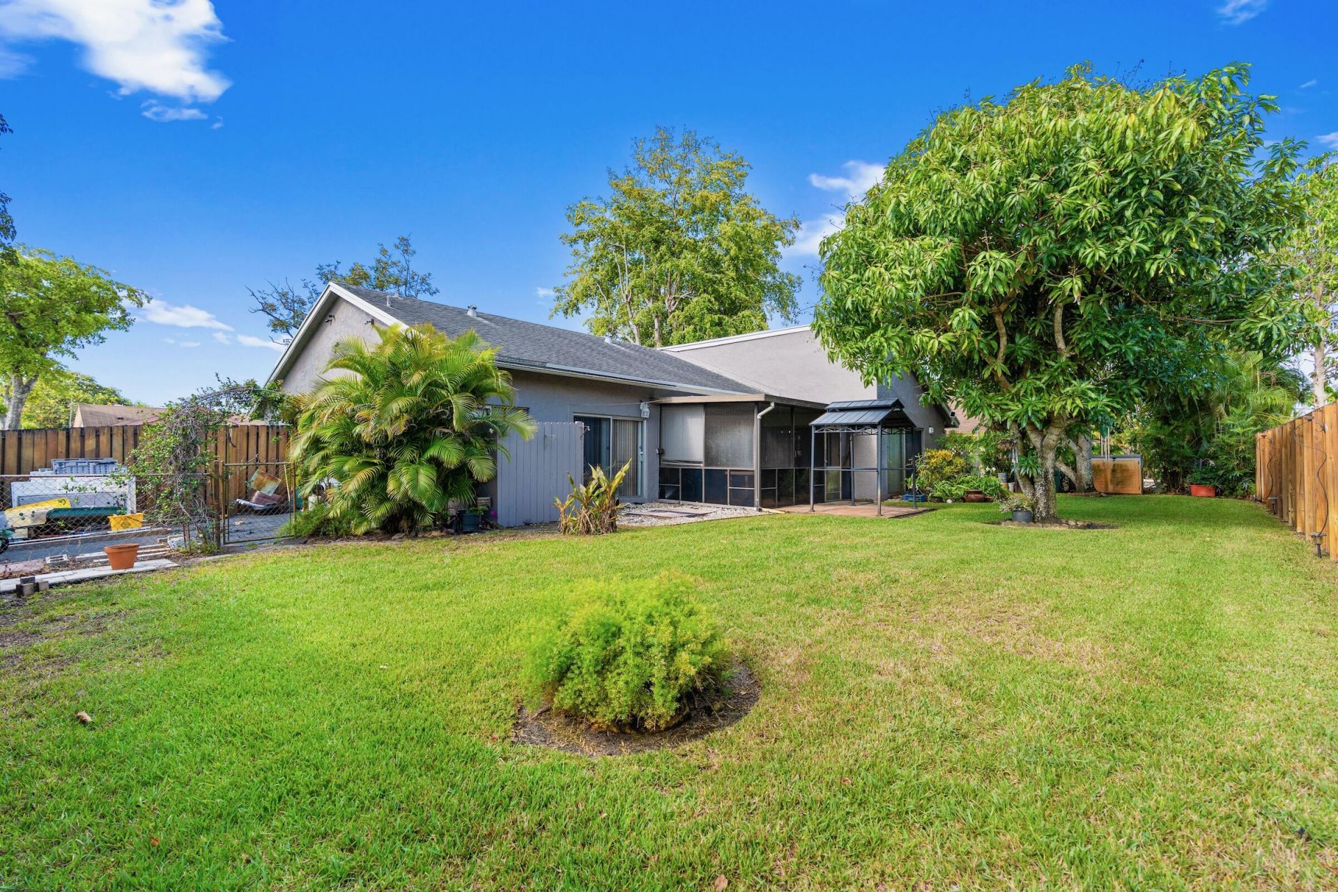 8701 NW 47th Court, Lauderhill, FL 33351 Photo
