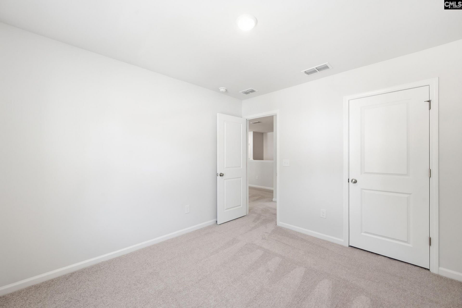 446 Edith Court Photo 31