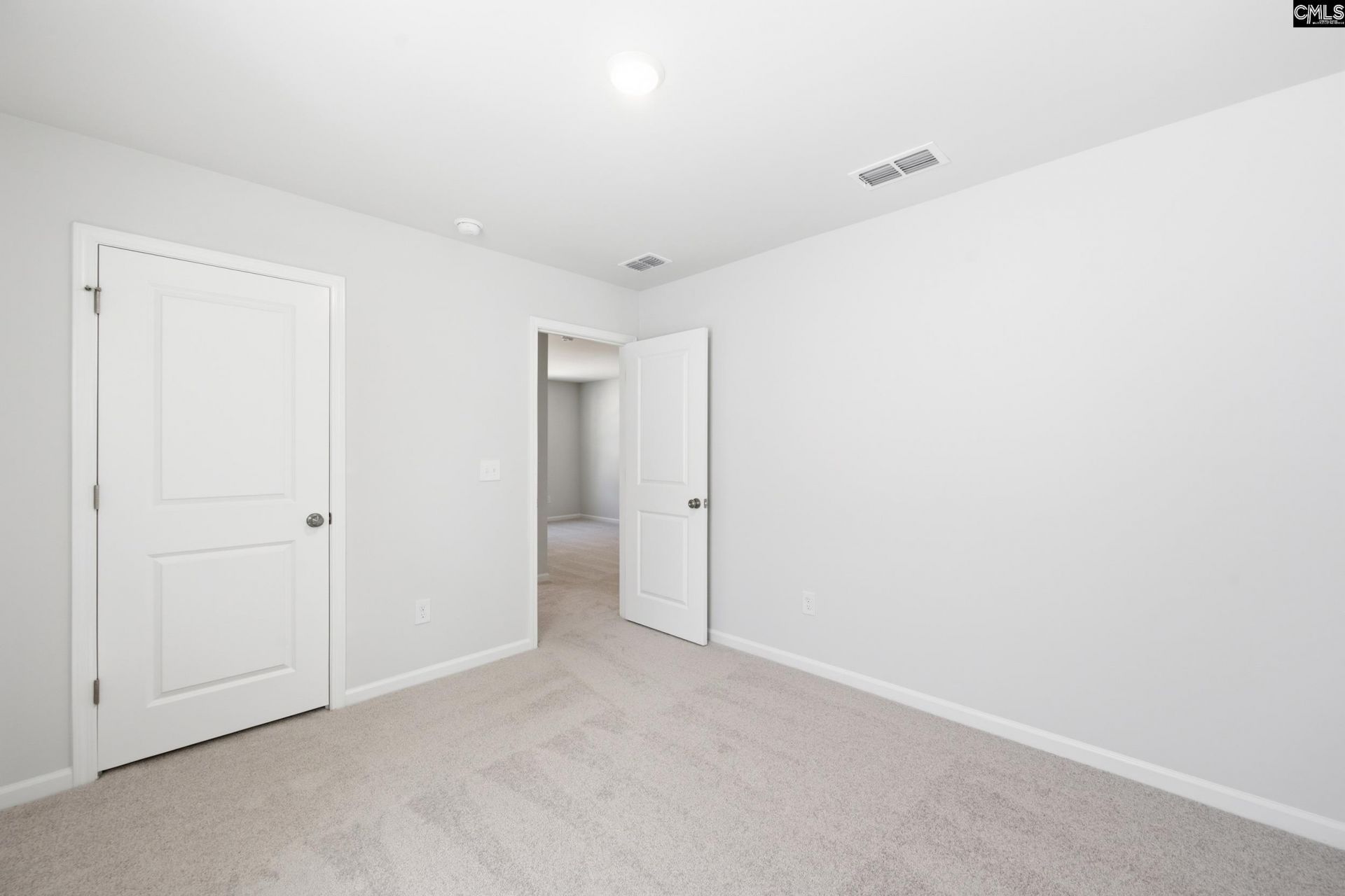 446 Edith Court Photo 33