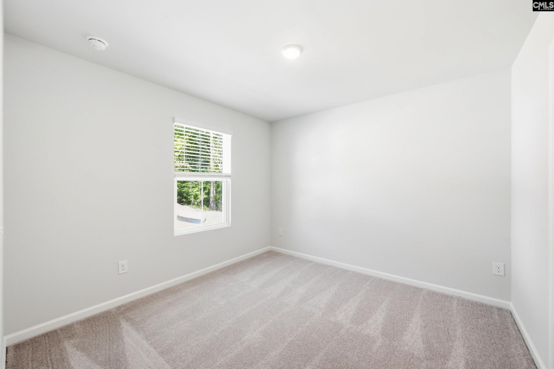 446 Edith Court Photo 35