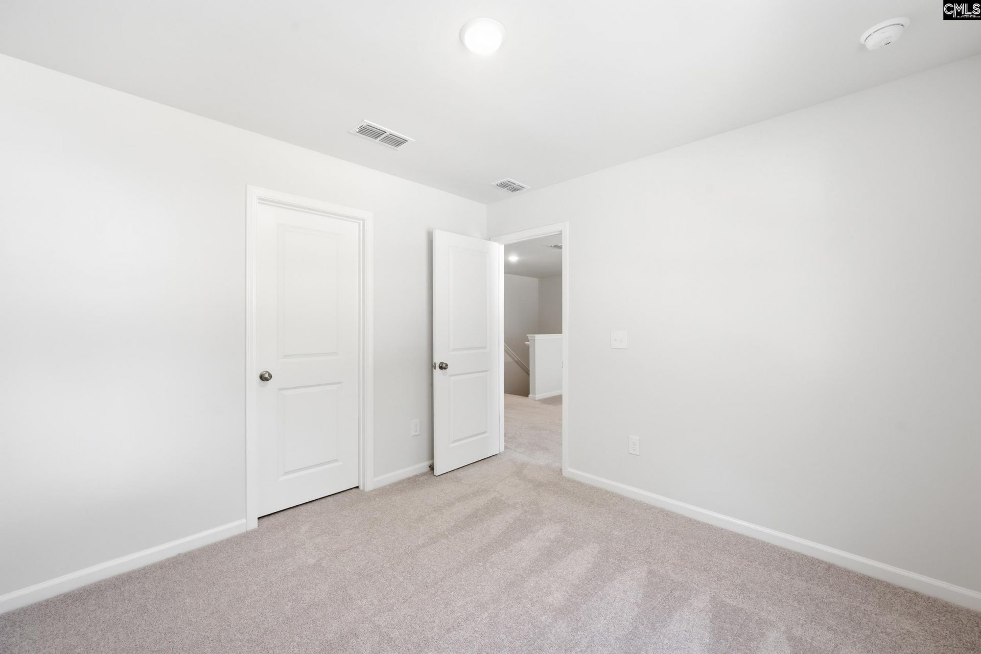 446 Edith Court Photo 36