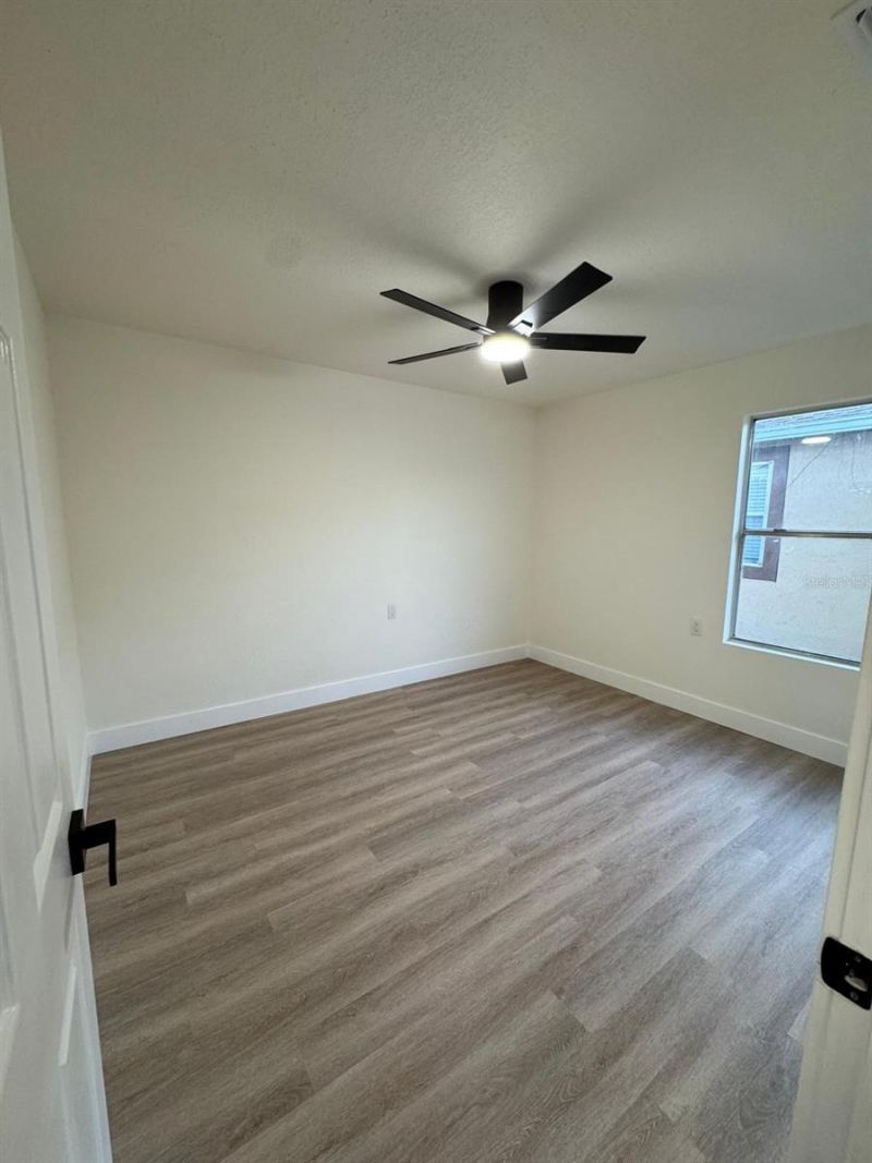 1049 Clovercrest Road, Orlando, FL 32811 Photo