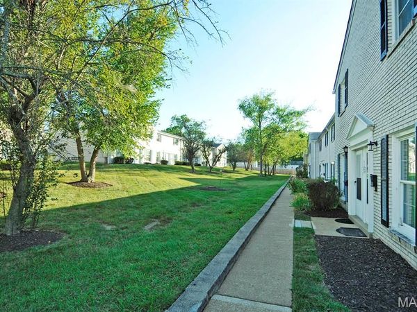 4084 Paule Avenue , St Louis, MO 63125