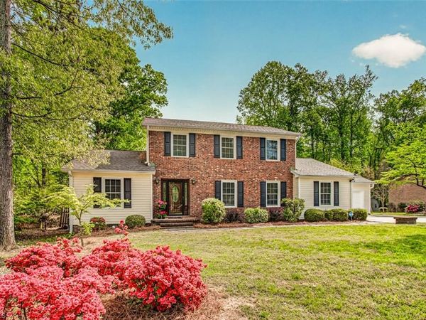 3903 Oakcliffe Road , Greensboro, NC 27406