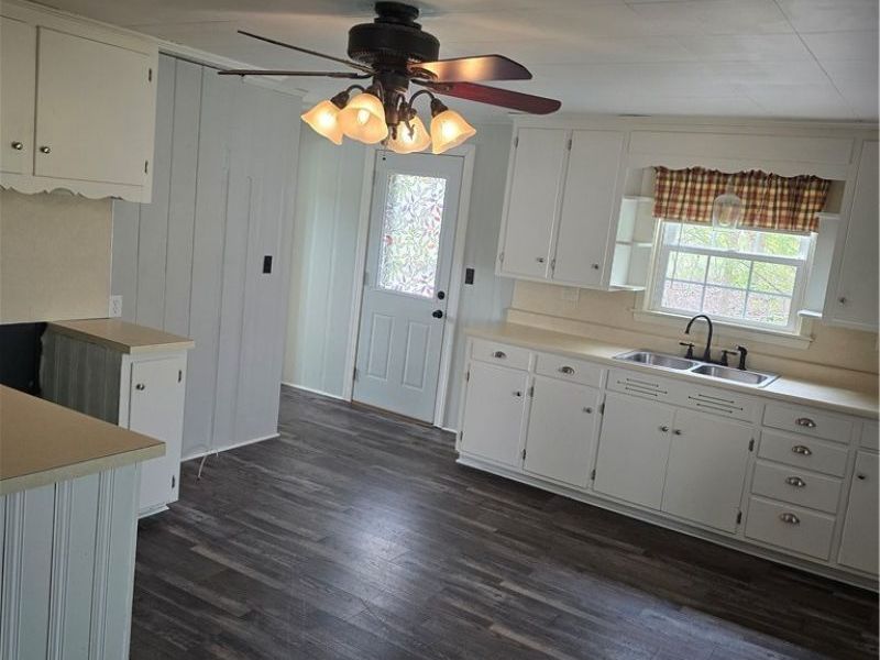 302 S Butler Street, Baltic, OH 43804 Photo 6