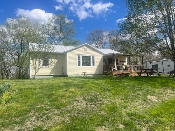 162 Bloomin Hill, Ona, WV 25545