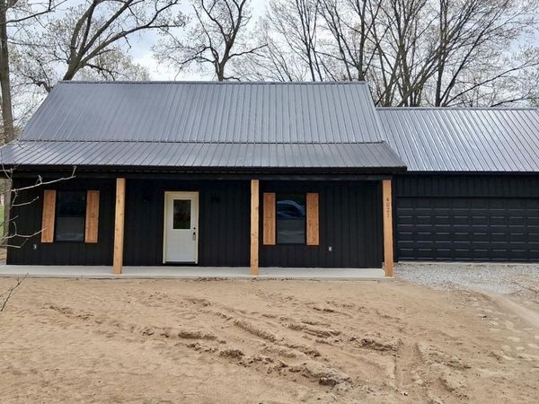 4021 E Porter Street, DeMotte, IN 46310