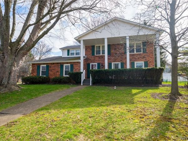 171 Oakbrook Drive, Buffalo, NY 14221