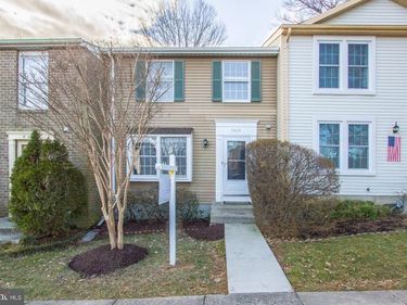 8035 TYSON OAKS CIRCLE , VIENNA, VA 22182