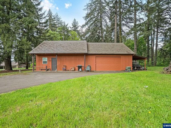 8732 Wildlife Ln SE, Salem, OR 97317