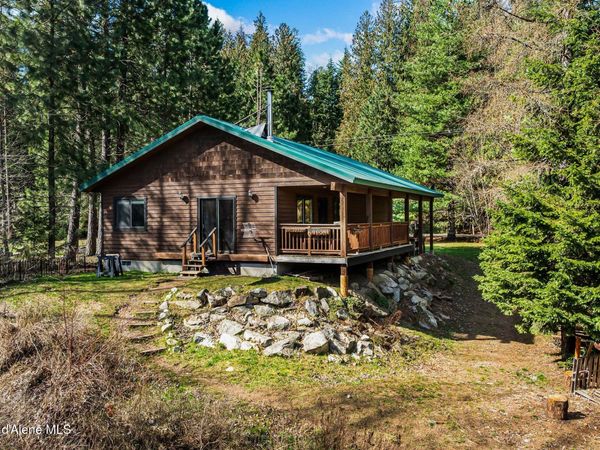 77 Fall Creek Road , Naples, ID 83847
