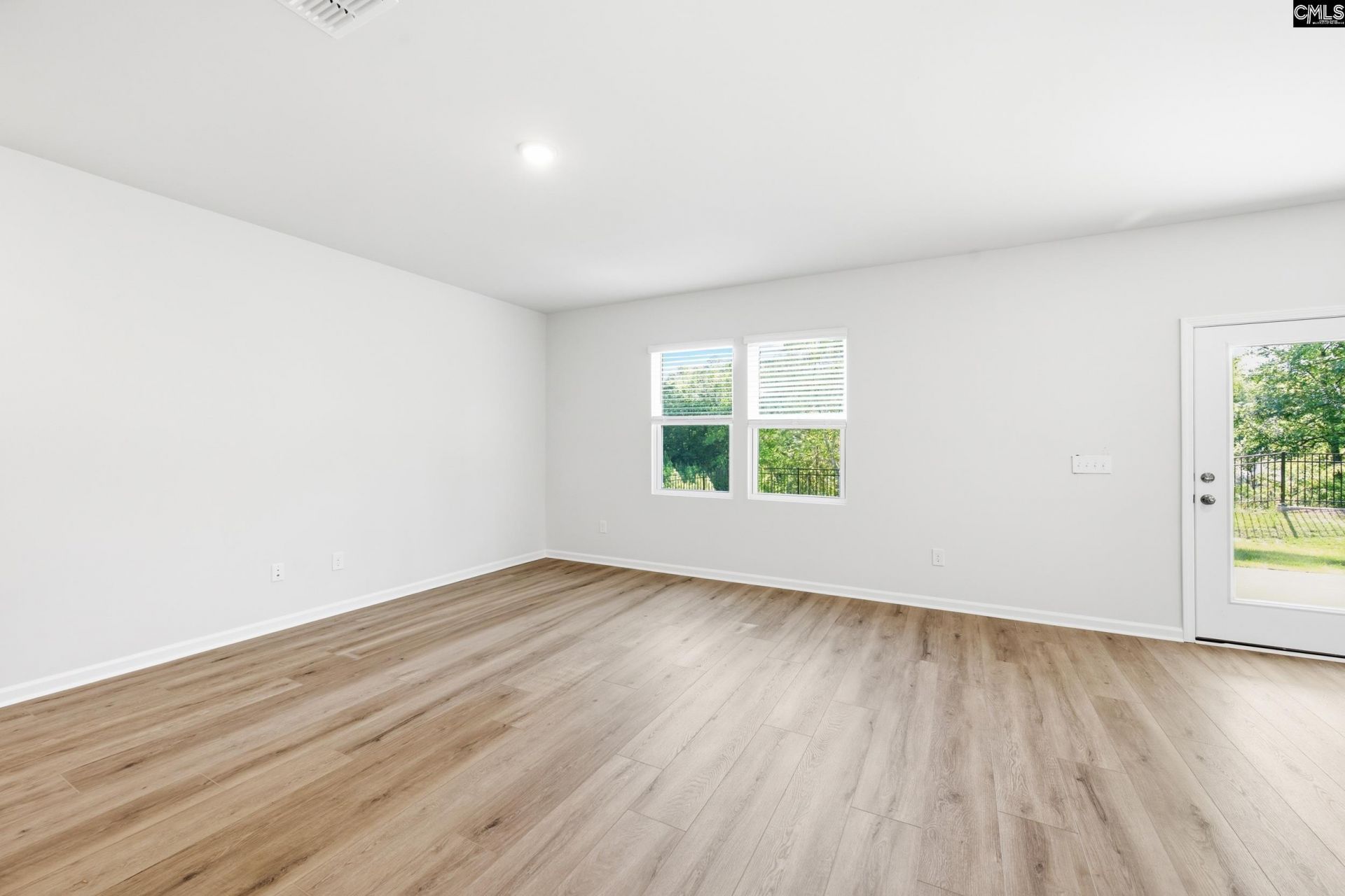 456 Edith Court Photo 18