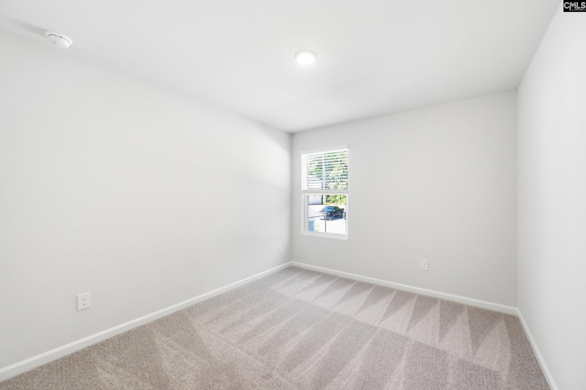 456 Edith Court Photo 9