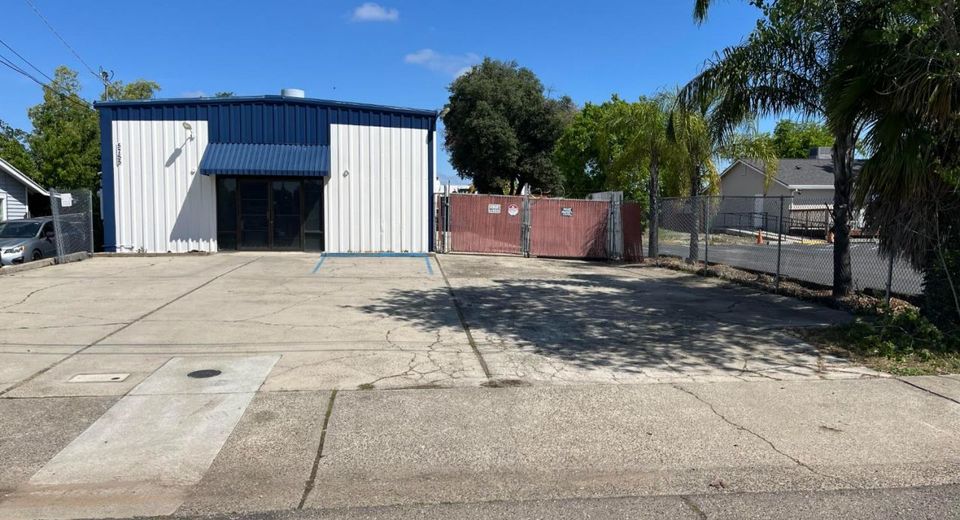 5755 Gibbon Dr, Carmichael, CA 95608 Photo