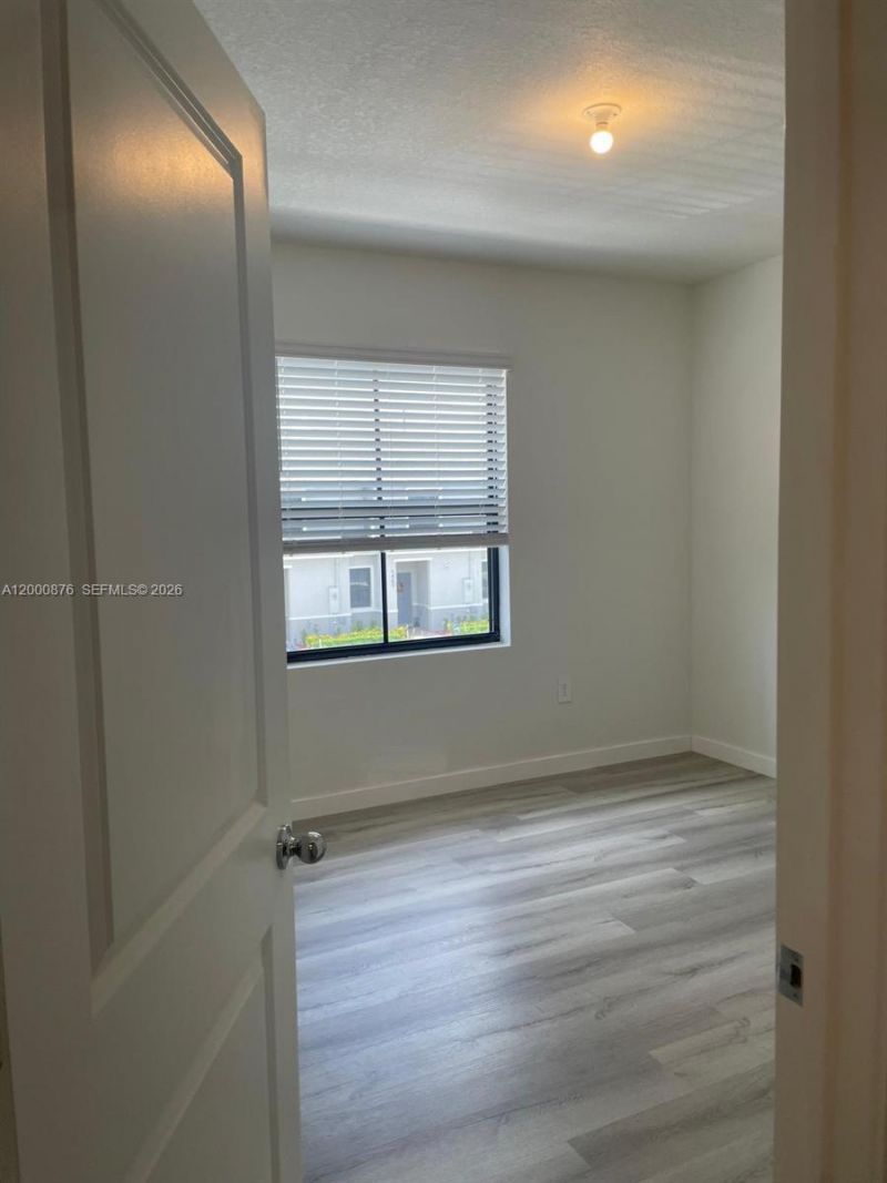 1386 NE 3rd Ave, Florida City, FL 33034 Photo