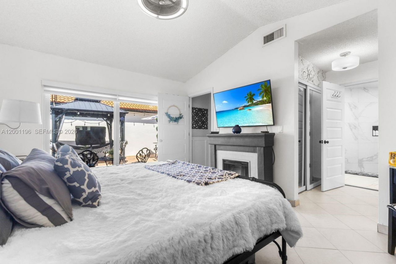 17816 SW 10th Ln, Pembroke Pines, FL 33029 Photo