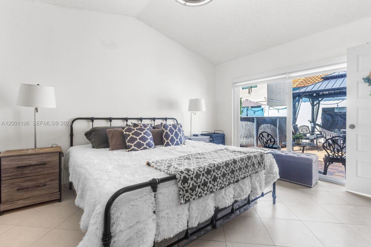 17816 SW 10th Ln, Pembroke Pines, FL 33029 Photo