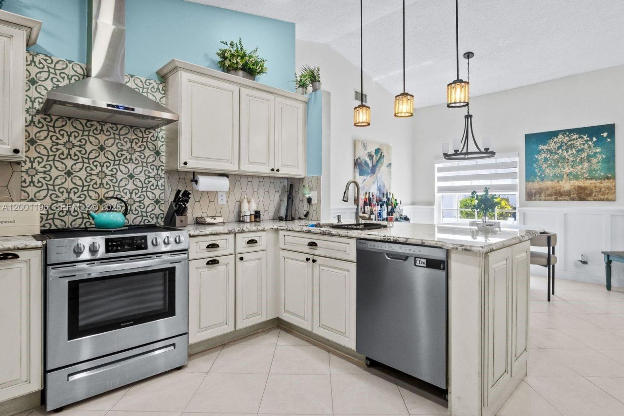 17816 SW 10th Ln, Pembroke Pines, FL 33029 Photo