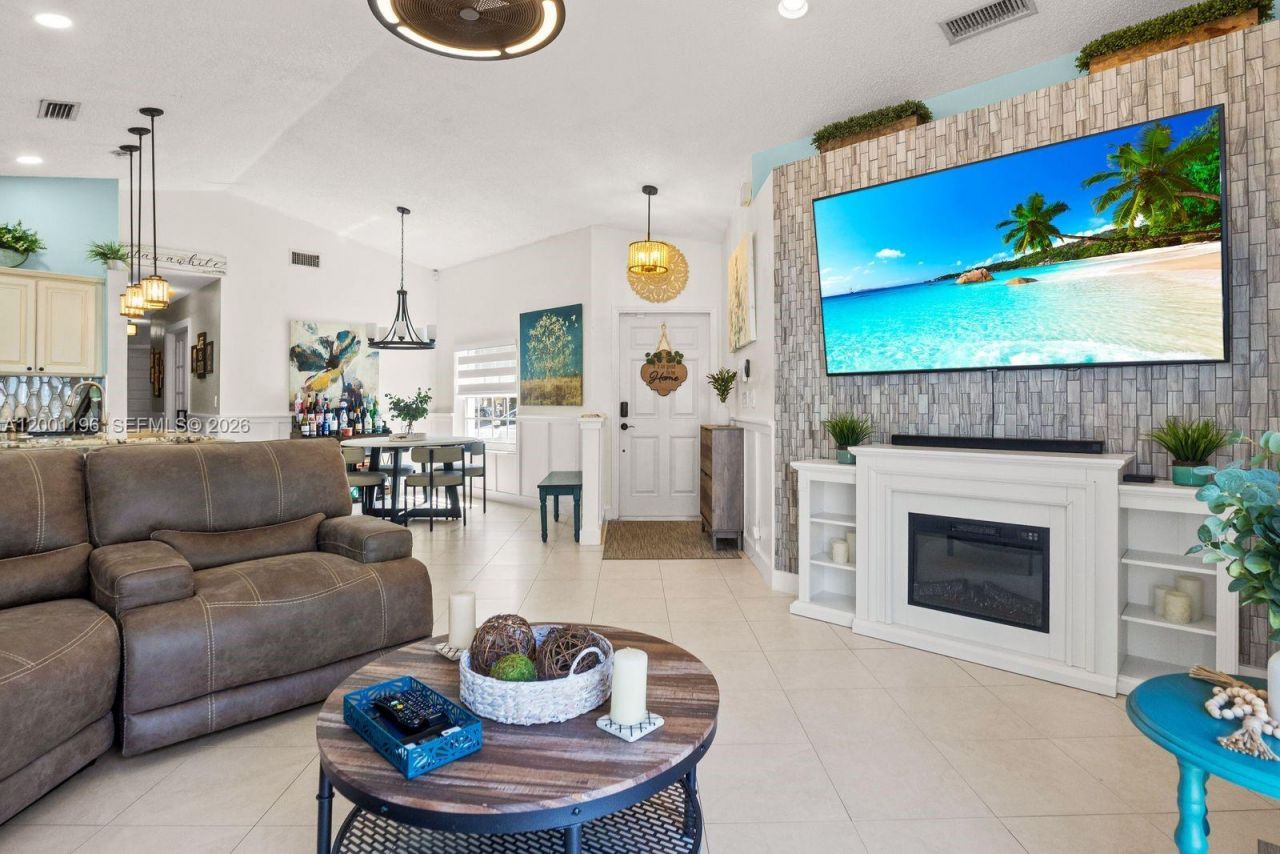 17816 SW 10th Ln, Pembroke Pines, FL 33029 Photo