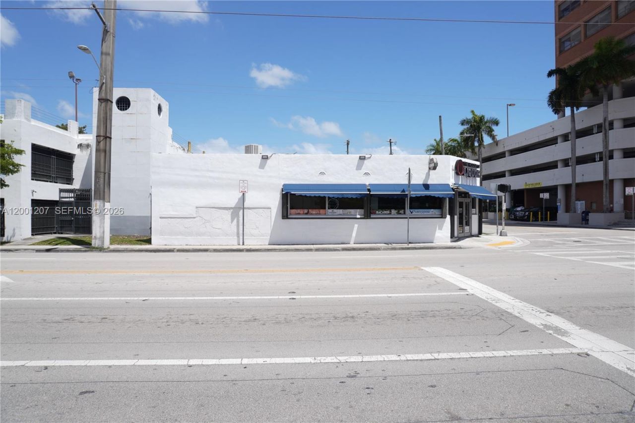 2597 SW 37th Ave, Miami, FL 33133 Photo