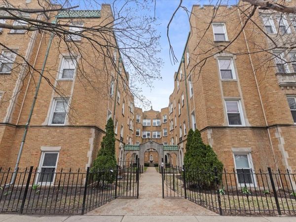 6420 N Newgard Avenue , Unit 1E, Chicago, IL 60626