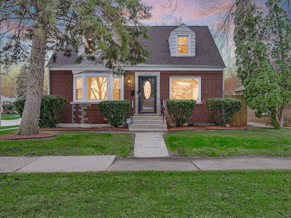 302 W 145th Street, Riverdale, IL 60827