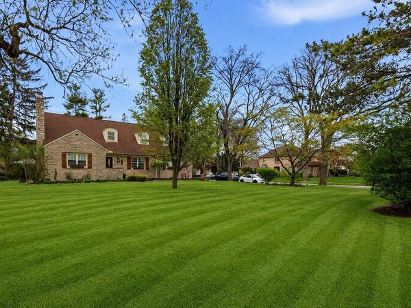2808 E Broad Street, Bexley, OH 43209
