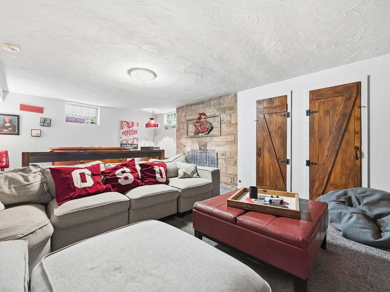 2808 E Broad Street, Bexley, OH 43209 Photo 36