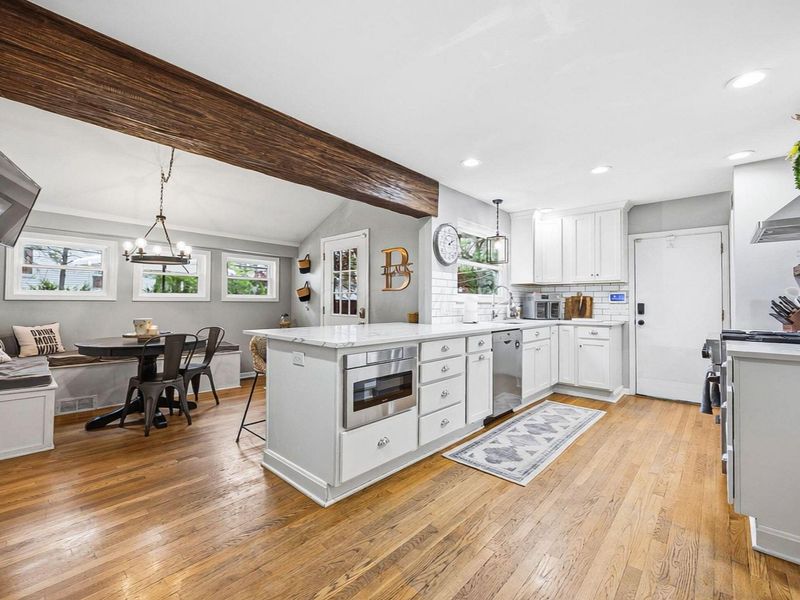 2808 E Broad Street, Bexley, OH 43209 Photo 5