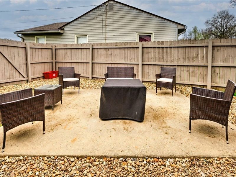 2700 Christine Lane, Youngstown, OH 44511 Photo 10