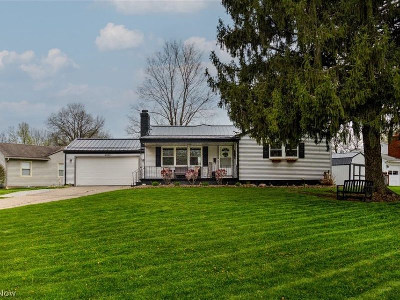 2700 Christine Lane, Youngstown, OH 44511 Photo 3