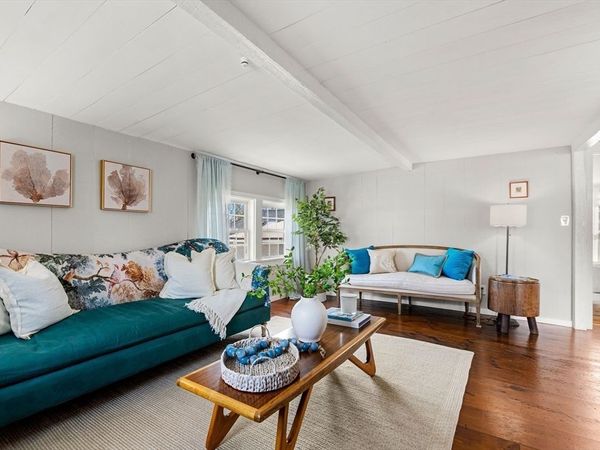 26 Bayview Rd., Marblehead, MA 01945