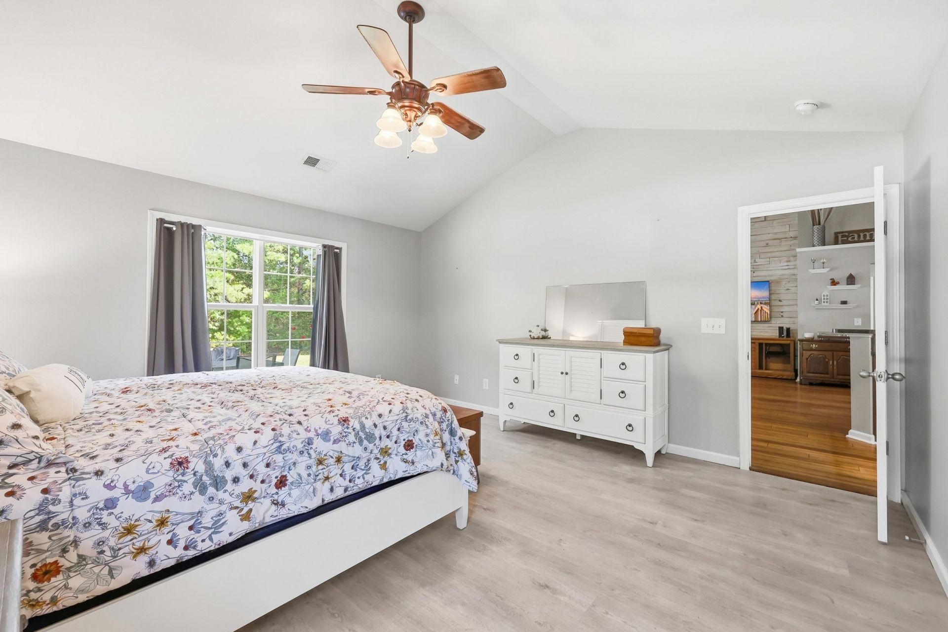 2496 Windmill Way Photo 20