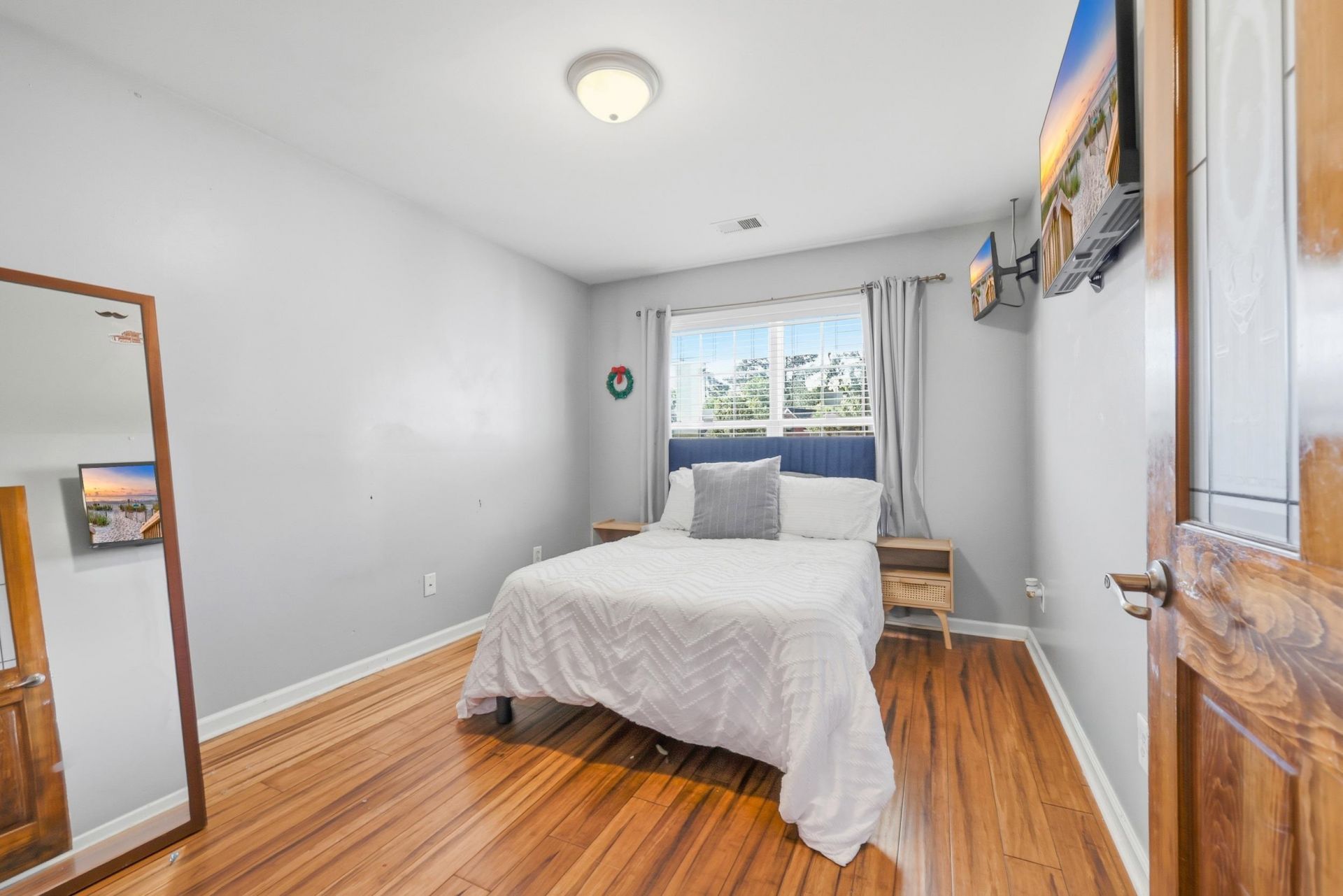 2496 Windmill Way Photo 24