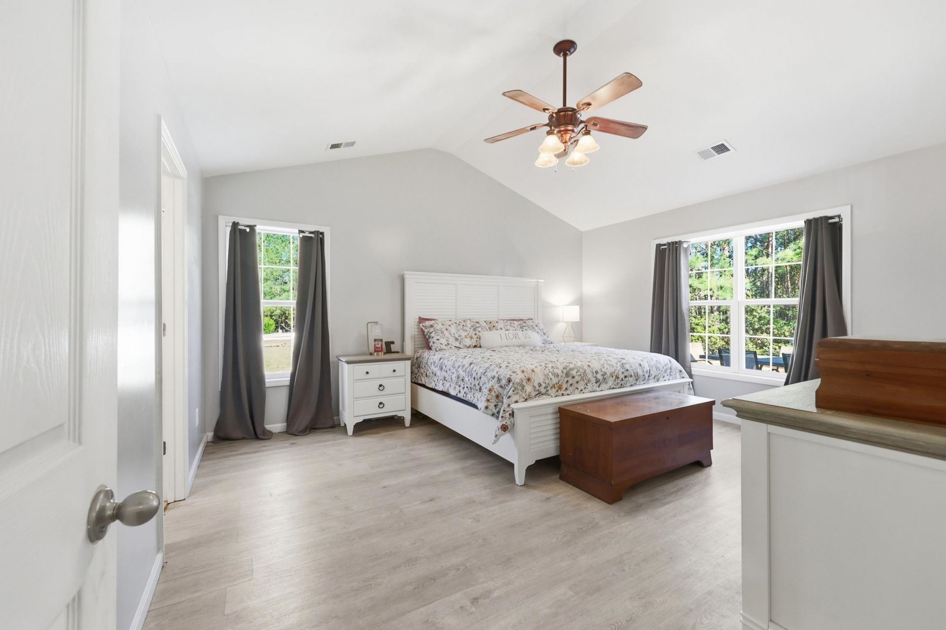 2496 Windmill Way Photo 8