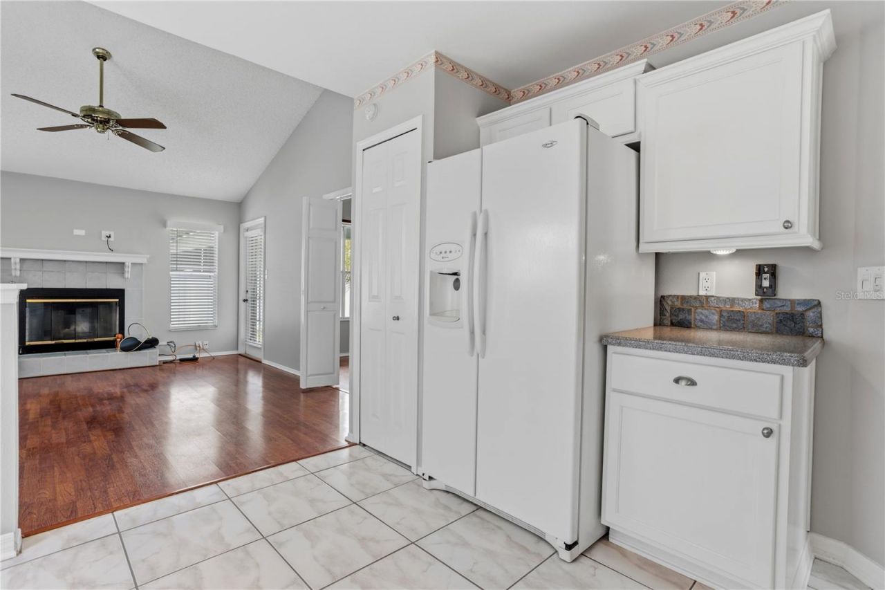 353 Lakebreeze Circle, Lake Mary, FL 32746 Photo