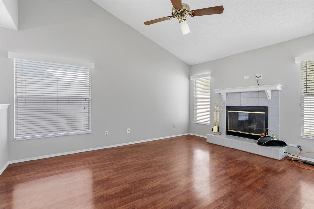 353 Lakebreeze Circle, Lake Mary, FL 32746 Photo