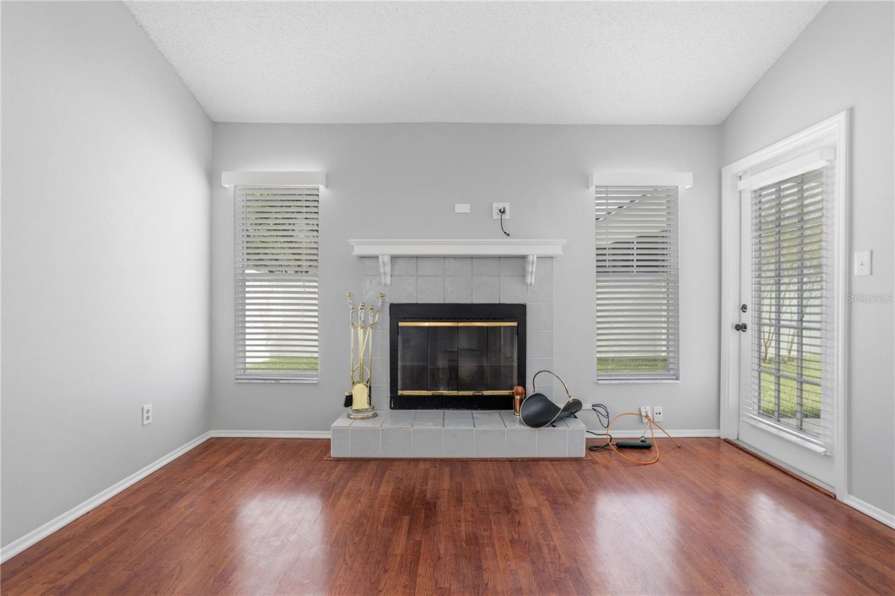 353 Lakebreeze Circle, Lake Mary, FL 32746 Photo