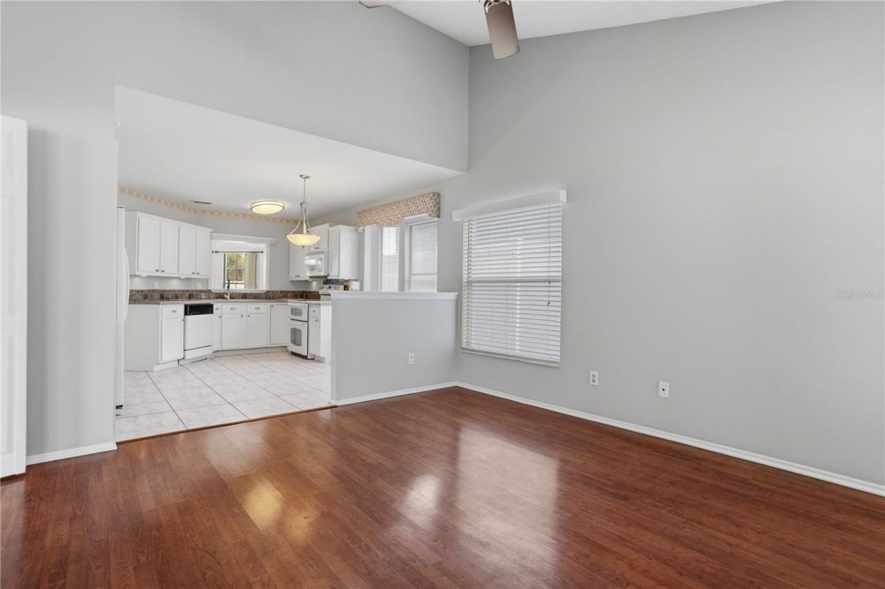 353 Lakebreeze Circle, Lake Mary, FL 32746 Photo