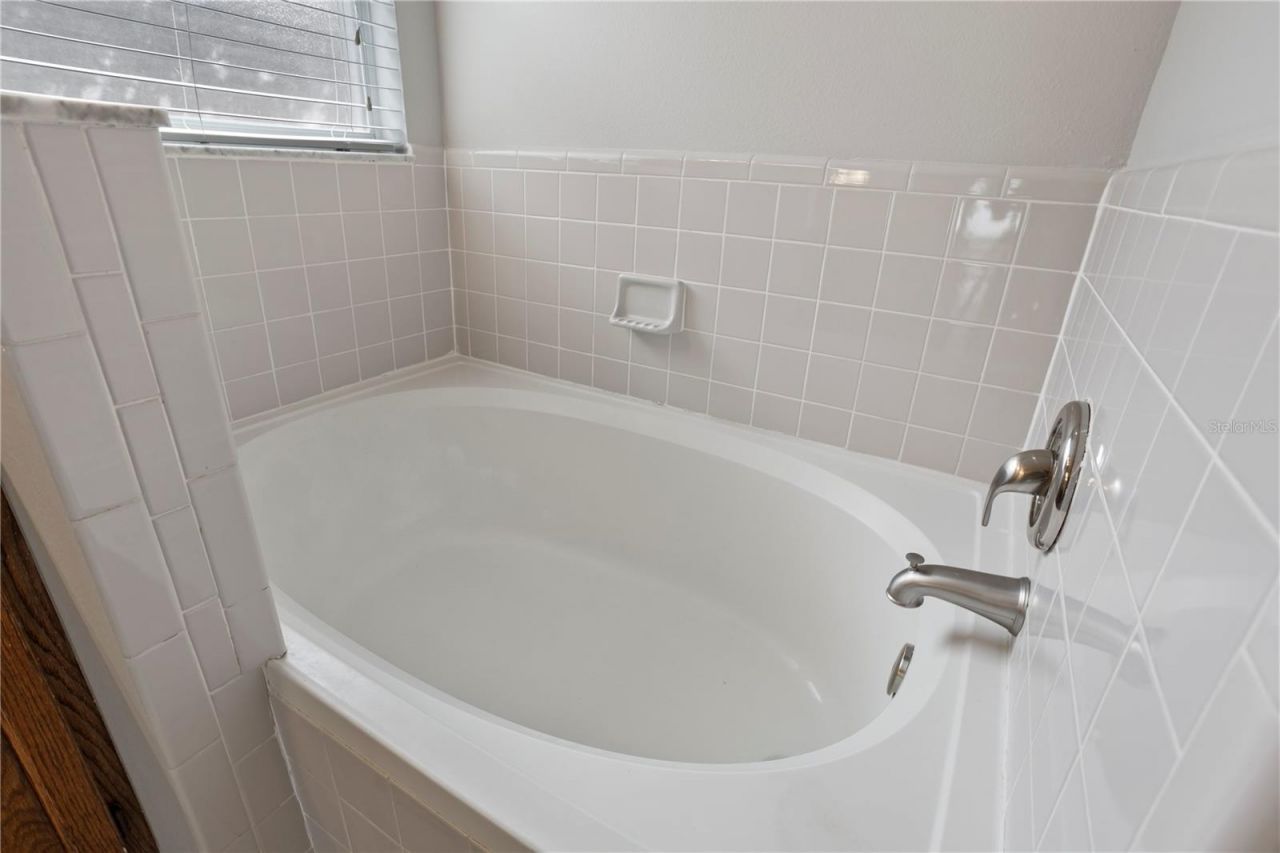 353 Lakebreeze Circle, Lake Mary, FL 32746 Photo