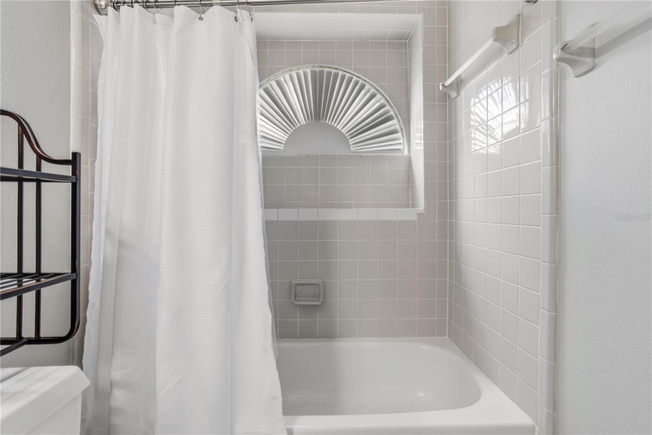 353 Lakebreeze Circle, Lake Mary, FL 32746 Photo