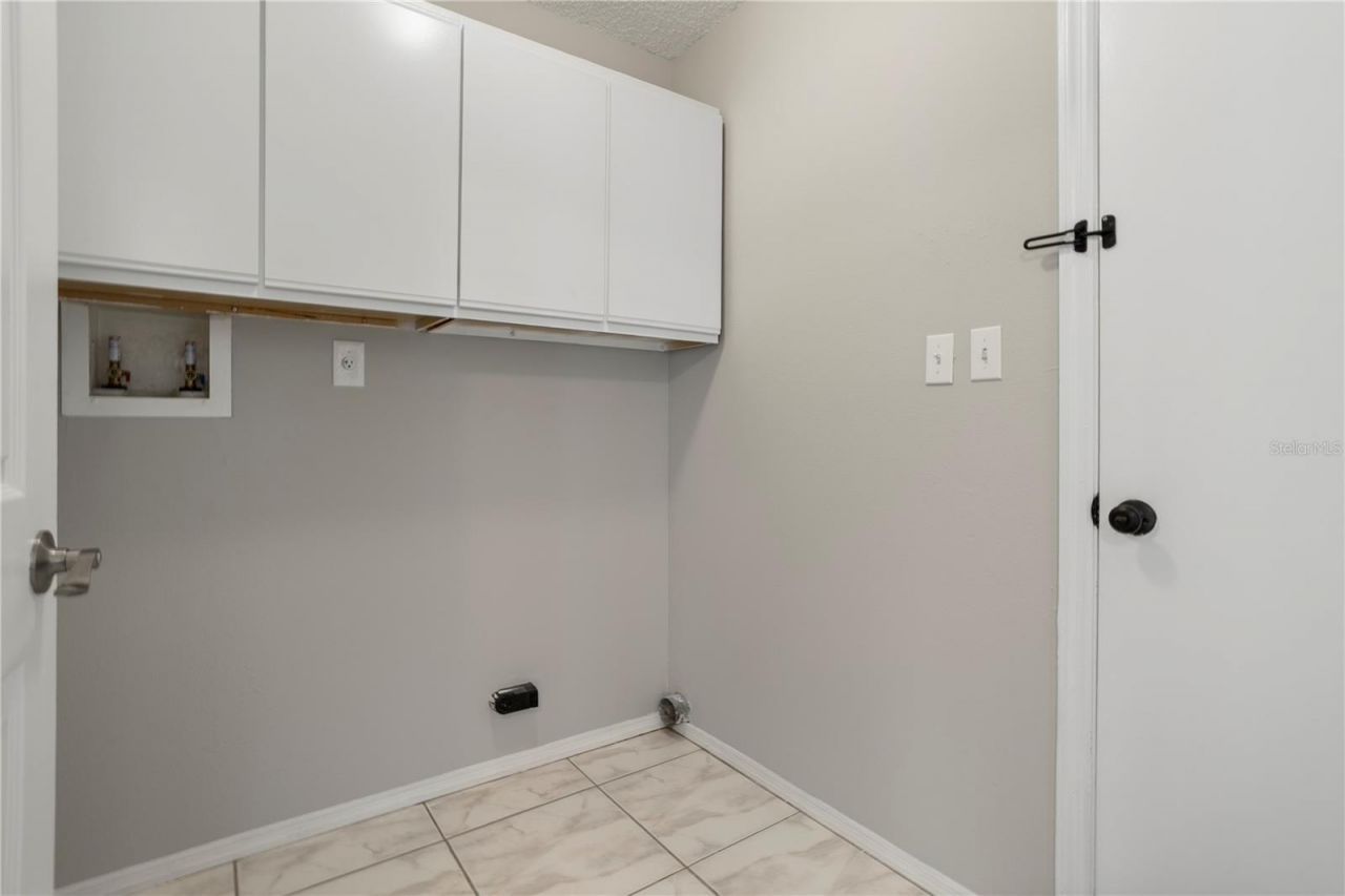 353 Lakebreeze Circle, Lake Mary, FL 32746 Photo