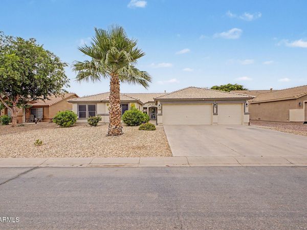 3648 E CAMDEN Avenue, San Tan Valley, AZ 85140