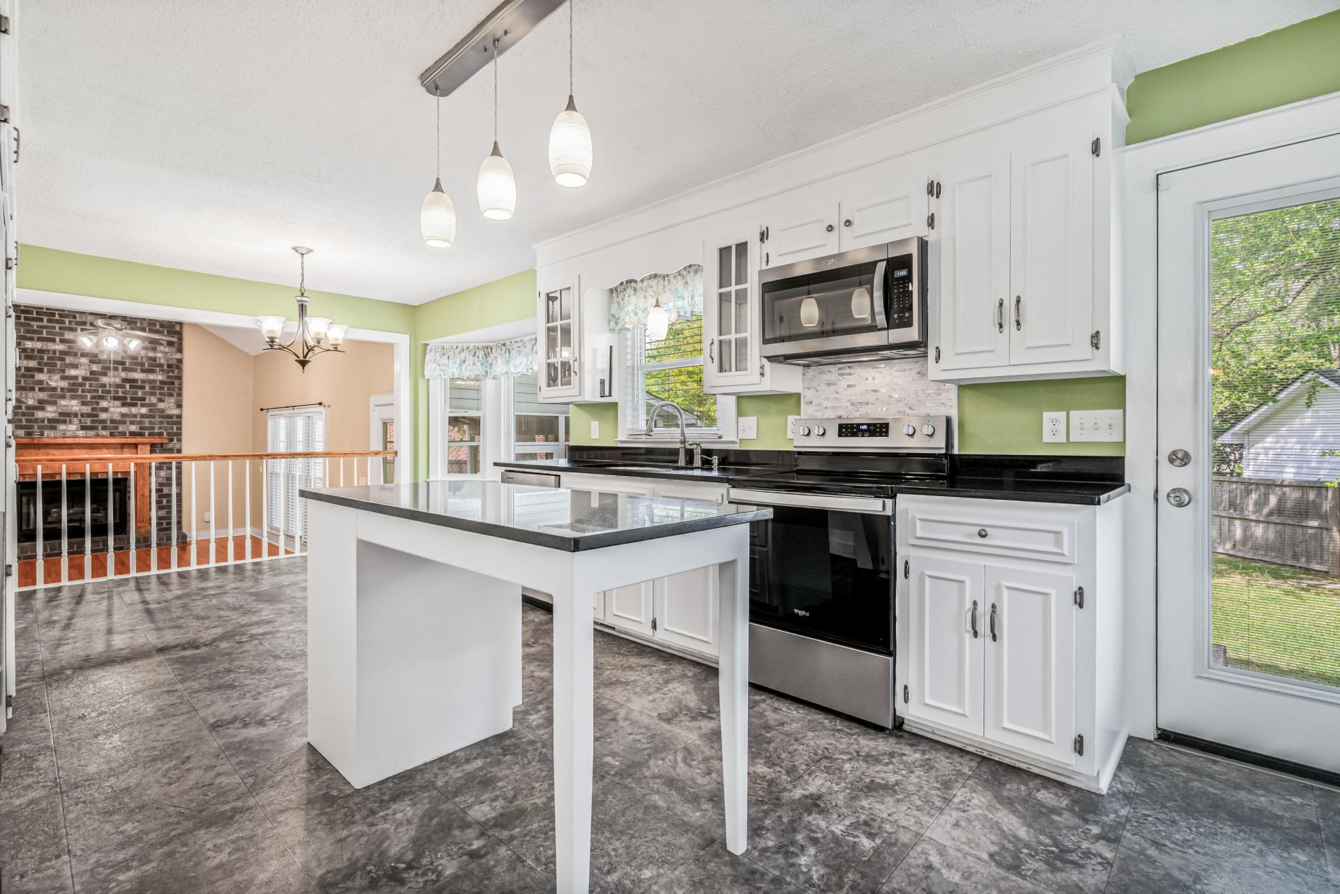 609 Black Oak Boulevard Photo 10