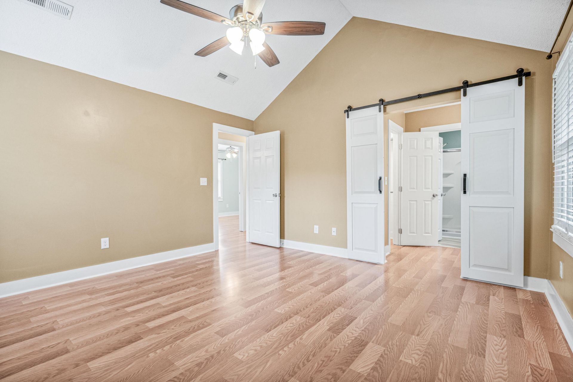 609 Black Oak Boulevard Photo 32