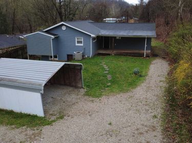 989 Walkers Branch Road, Huntington, WV 25704