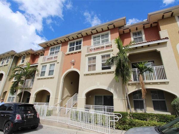 10885 NW 89th Ter, Unit 221, Doral, FL 33178