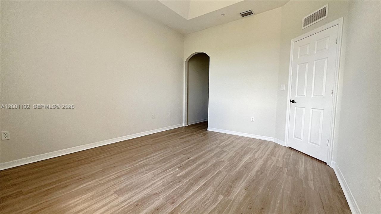 10885 NW 89th Ter, Unit 221, Doral, FL 33178 Photo