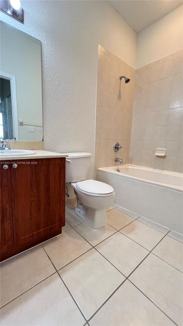 10885 NW 89th Ter, Unit 221, Doral, FL 33178 Photo