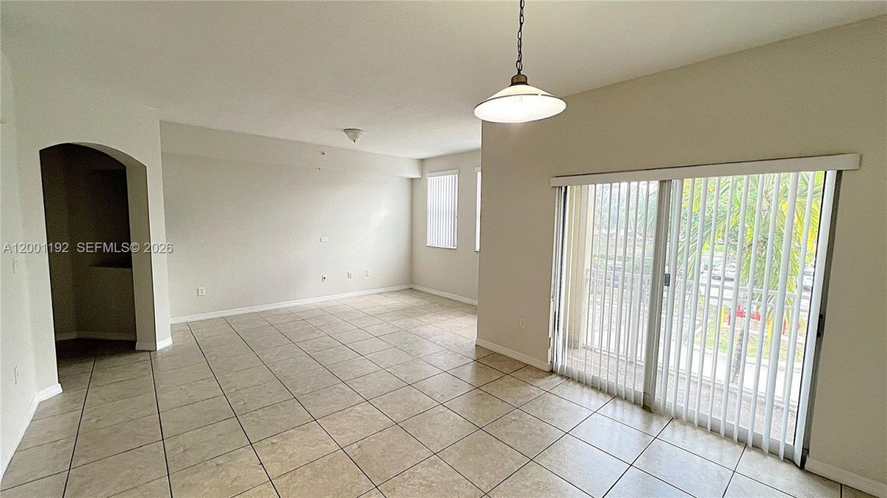 10885 NW 89th Ter, Unit 221, Doral, FL 33178 Photo